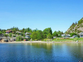 6 person holiday home in MUNKEDAL
